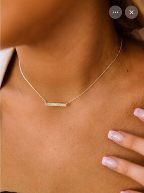 Kendra Scott Addison Pendant Necklace in Gold Necklace